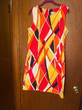 J.W. Treci Vintage Geometric Shift Dress - Red, Orange, Yellow